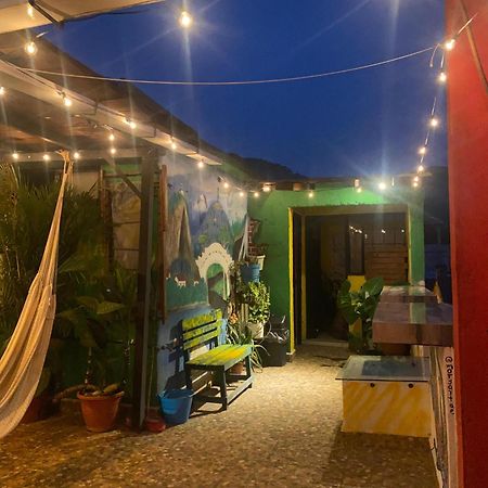 Hostal El Alebrije Valle de Bravo Exterior foto